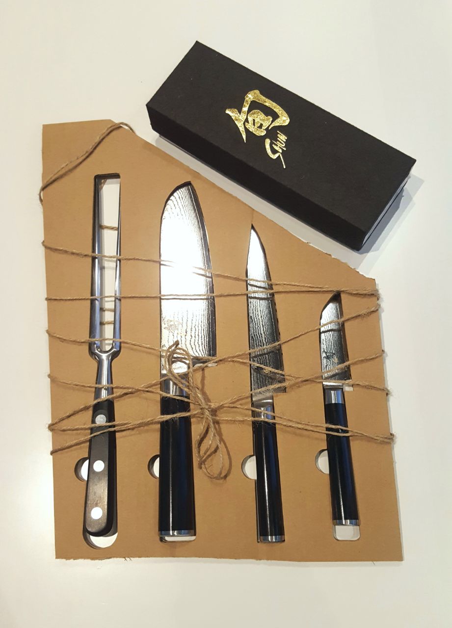 Messerset mit Schleifstein und Fleischgabel